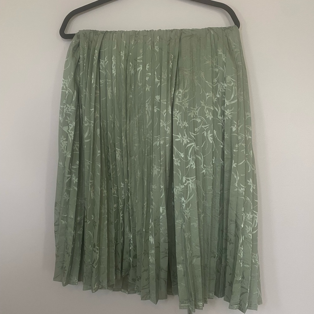 Wedding Guest Midi Dress - Picture 14 of 15